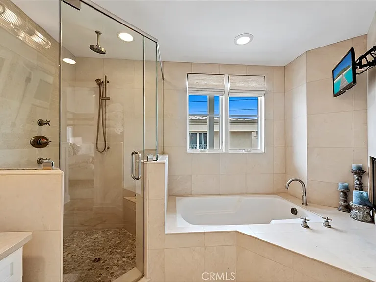 212 Marguerite Ave — Photo 17