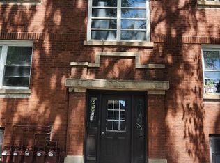 4252 W Henderson St #2N, Chicago, IL 60641