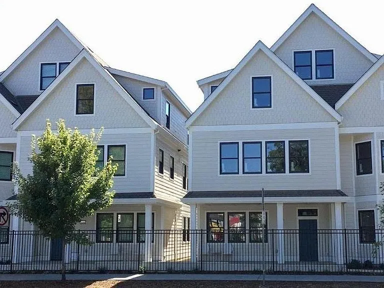 There's literally nothing like Manor Flats in all of Midtown/Downtown Sacramento.