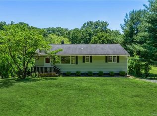 82 Peekskill Hollow Rd, Putnam valley, NY 10579