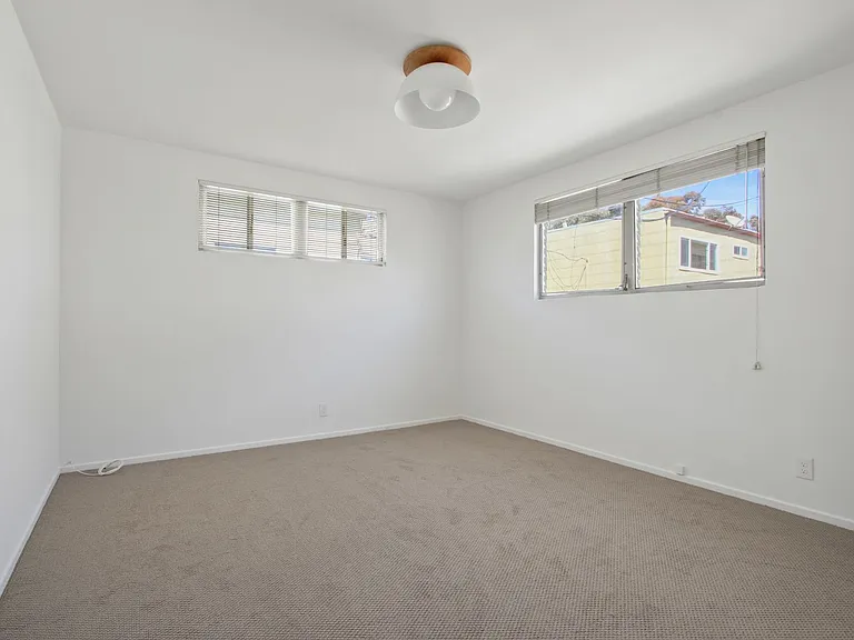 943 6th Street in Santa Monica - North of Wilshire and only 6 blocks to the beach! — Photo 10