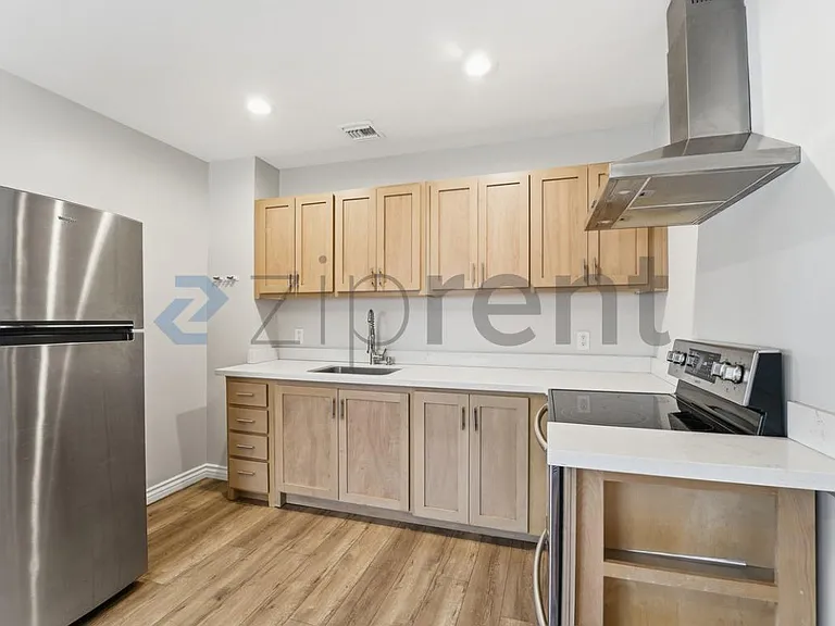 1031 E Roosevelt St #A — Photo 14