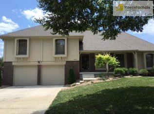10635 W 102nd Ter, Overland Park, KS 66214