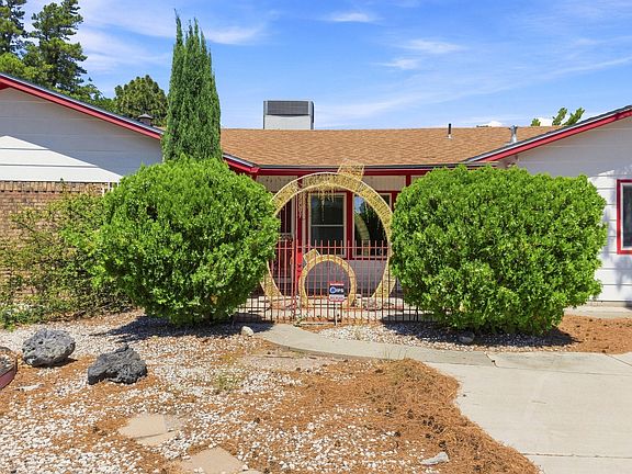 2nd image of 12709 Viewcrest Pl NE