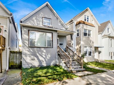 3748 N Sacramento Ave, Chicago, IL, 60618