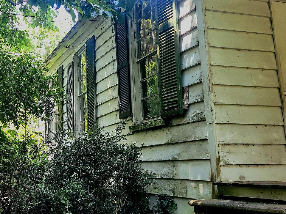 2nd image of 128 Marion Ave