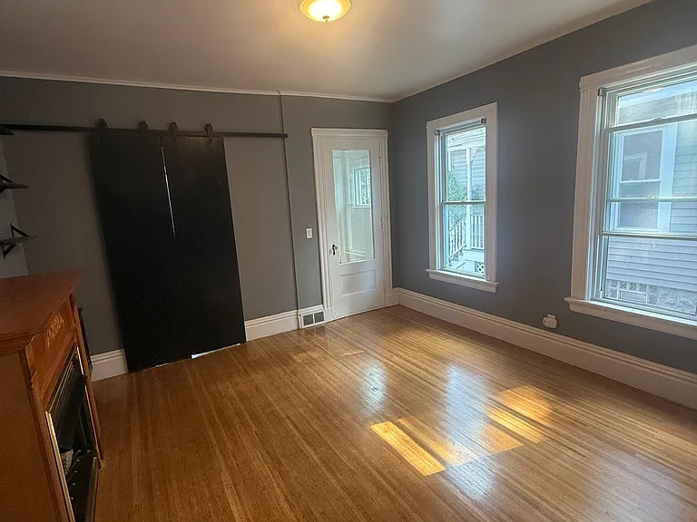 22 Weider St — Photo 15
