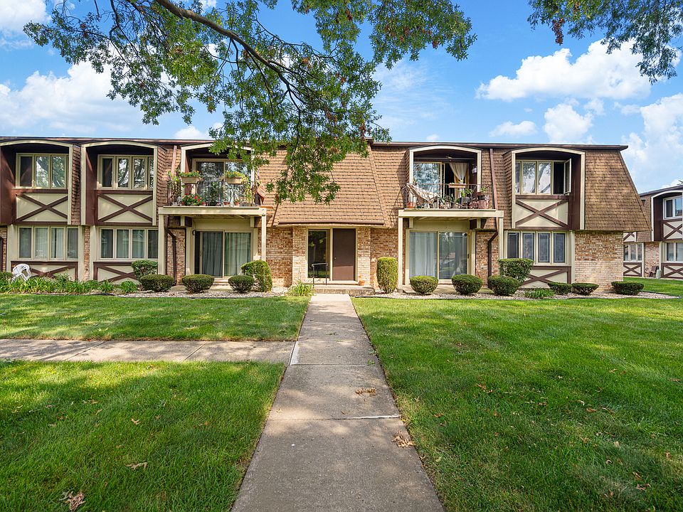 1st image of 12720 S Carriage Ln #D2