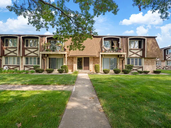 12720 S Carriage Ln #D2, Crestwood, IL 60418