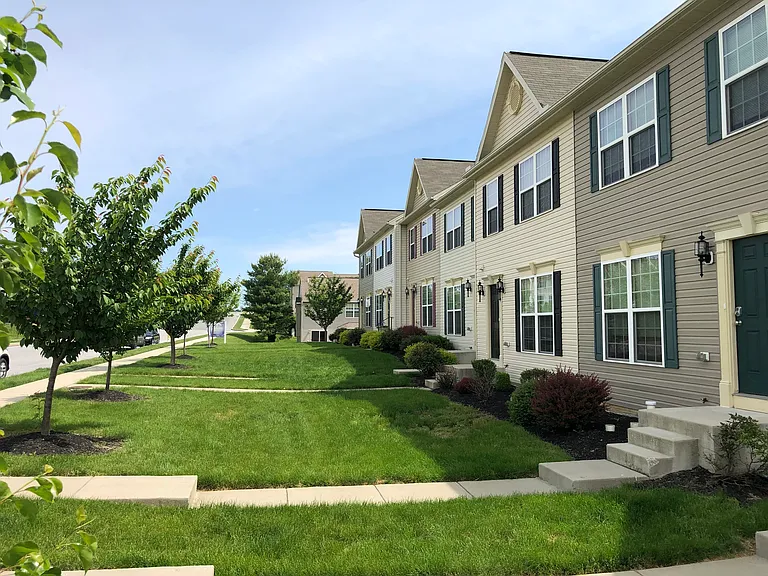 Indigo Pointe Townhomes — Photo 14