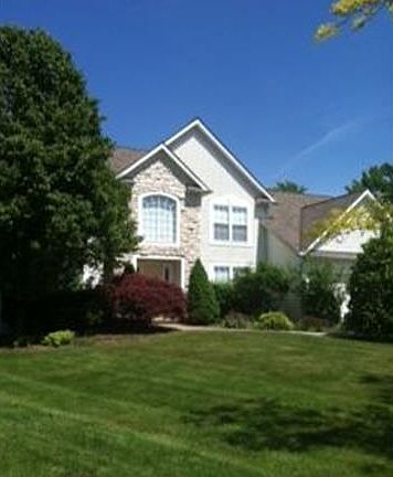 3rd image of 467 Wordsworth Ct
