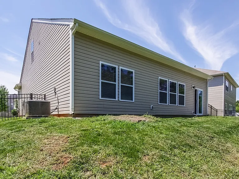 11125 Pond Valley Ct — Photo 15