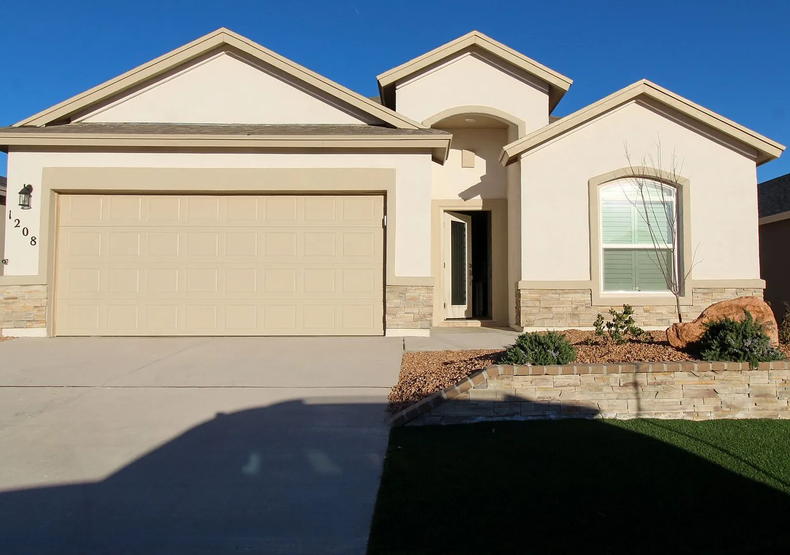 1208 Golden Summer Pl Brand-New 4-Bedroom Home — Photo 2