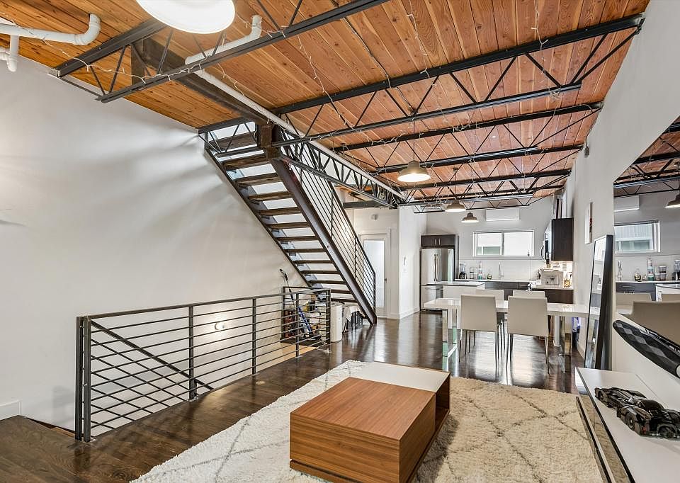 1st image of 2377 Harbor Ave SW