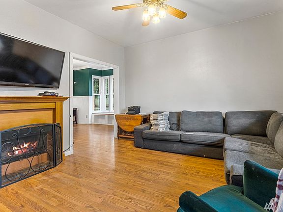 5th image of 810 S Sprague Ave