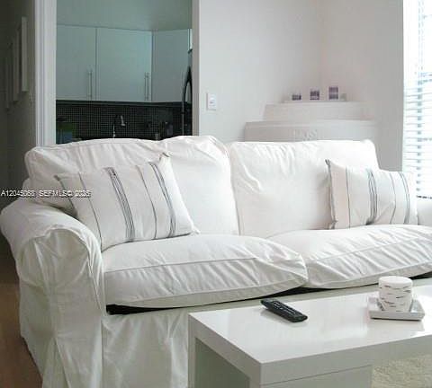 2nd image of 936 Pennsylvania Ave APT 203