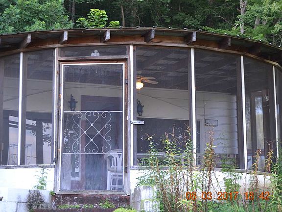 4th image of 211 Russell Dr