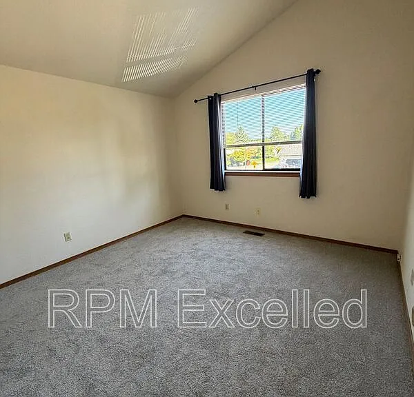 6135 36th St SE — Photo 24