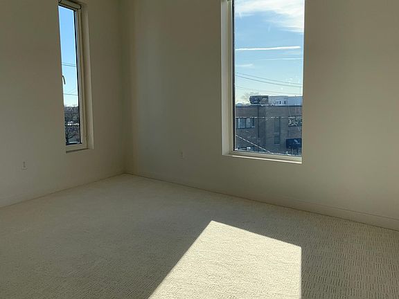 5th image of 225 Waterman St #204