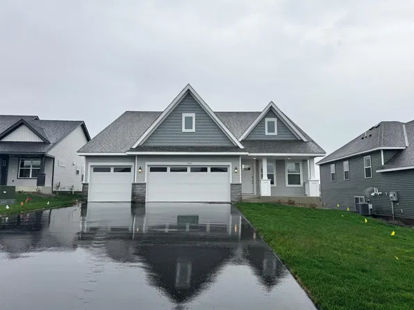 1904 Dogwood Ct, Carver, MN 55315