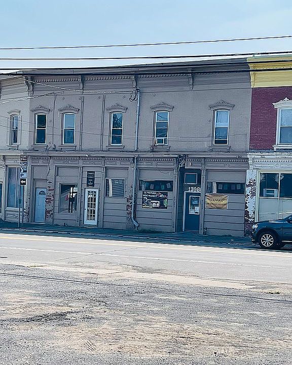 1st image of 13986 Water St