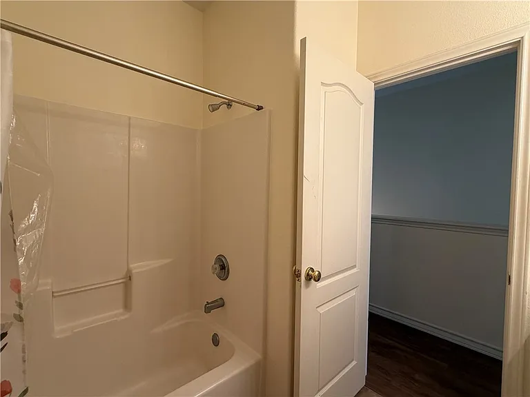 14901 Windward Dr — Photo 32
