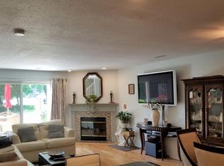 240 Marina Ct, Waterford, WI 53185