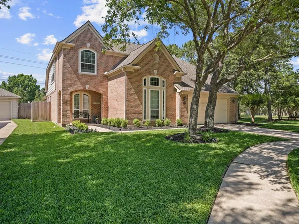 3101 Red Maple Dr, Friendswood, TX 77546