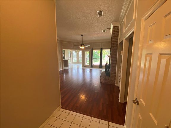 3rd image of 6209 Suffolk Dr
