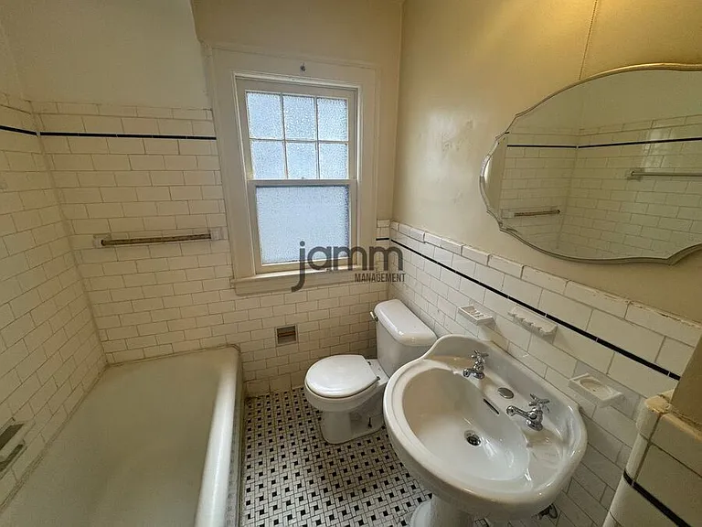 16811 Kenyon Rd — Photo 16