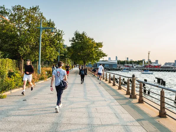 431 West 37th Street image 26 of 37