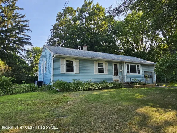 10 Amherst Road, Red Hook, NY 12571