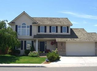 225 W 23rd Pl, Kennewick, WA 99337