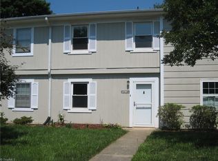 5729L Bramblegate Dr, Greensboro, NC 27409