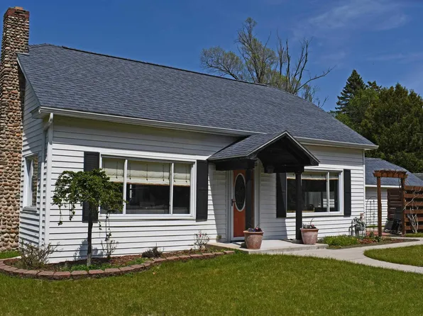 400 Bridge St, East Tawas, MI 48730