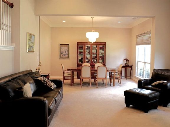 3rd image of 8801 Turnberry Ct