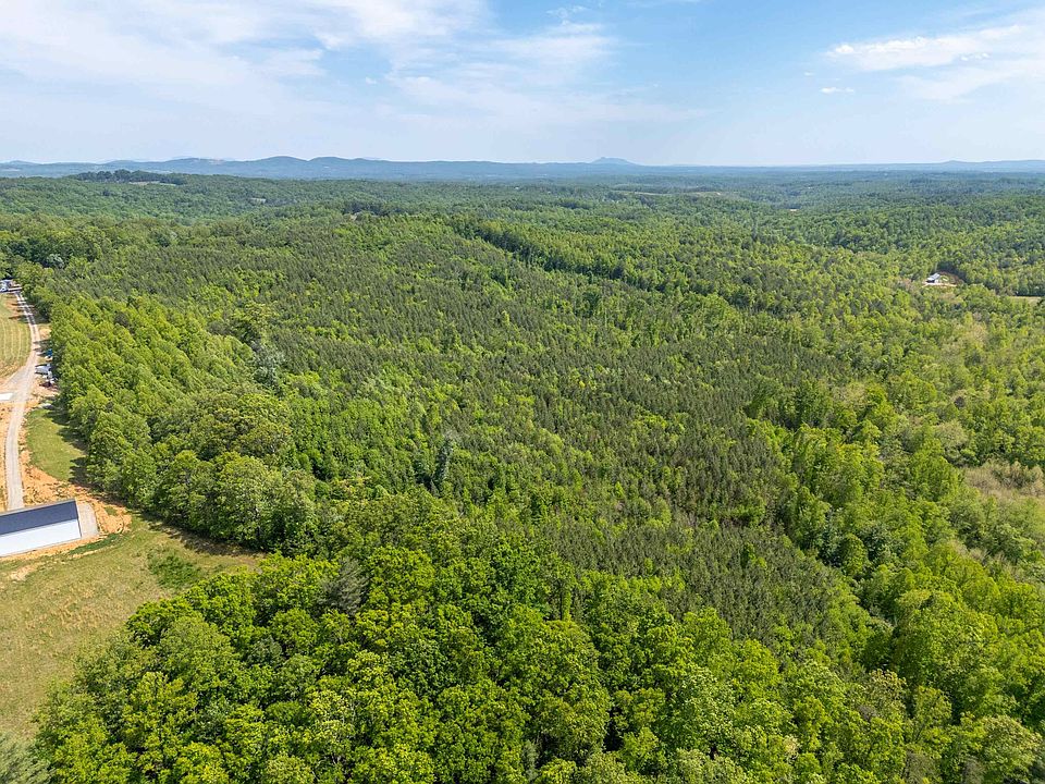 1st image of 928 Ahart Ridge Rd
