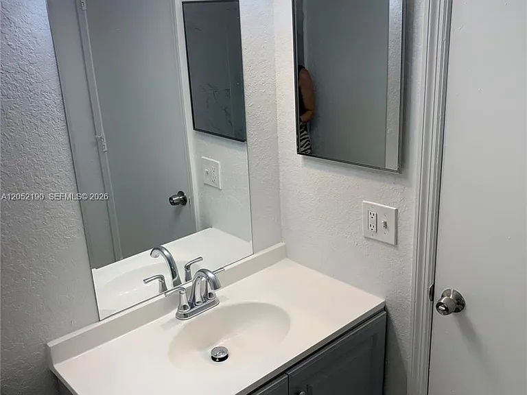 11537 Louis St — Photo 5
