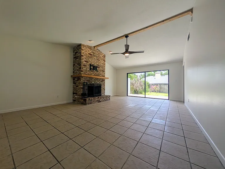 2166 Raeford Rd — Photo 3
