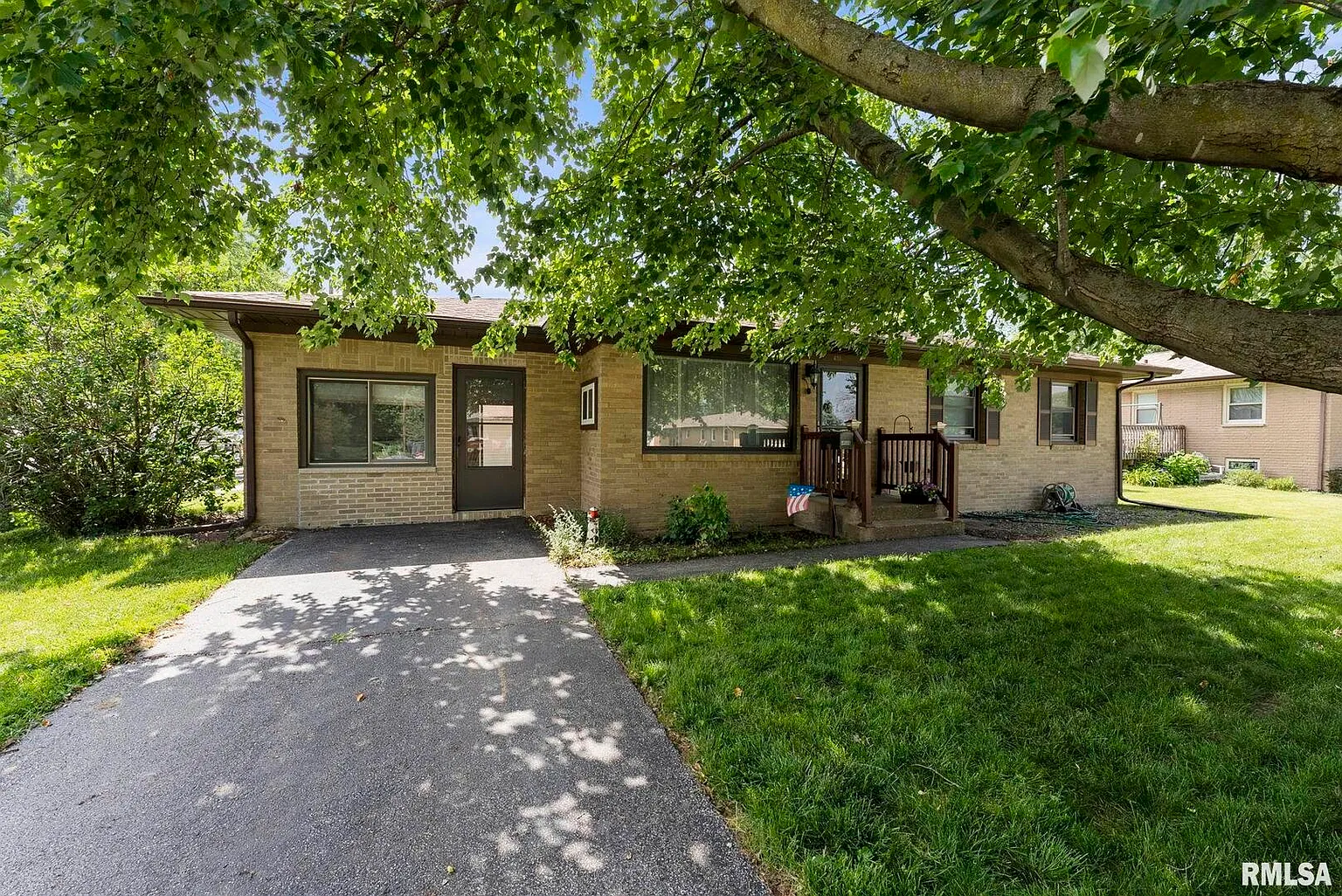 410 4th St W photo 1