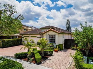 15462 SW 39th St, Miami, FL 33185