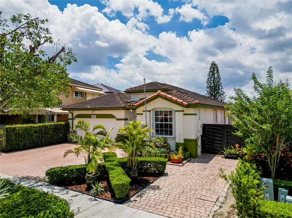 15462 SW 39th St, Miami, FL 33185