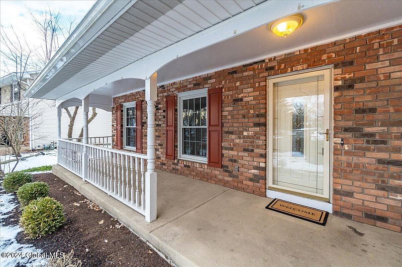 4th image of 36 Carolanne Drive