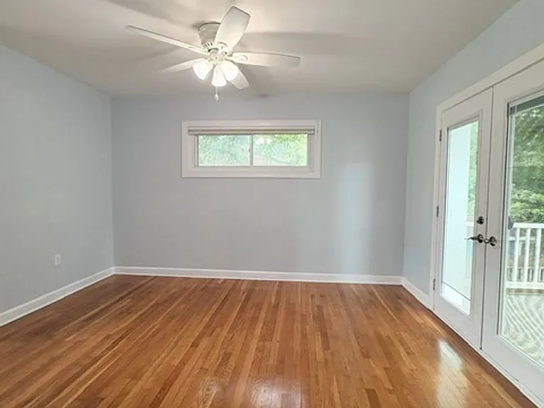 9714 Admiralty Dr — Photo 12