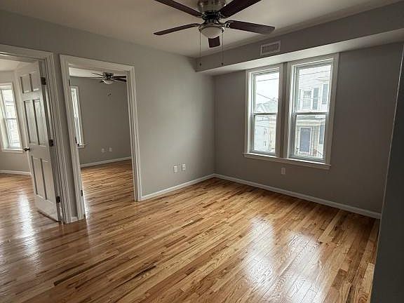 5th image of 270 Mulberry St