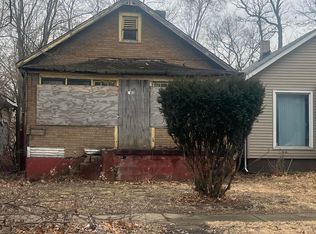 960 Willard St, Gary, IN 46404