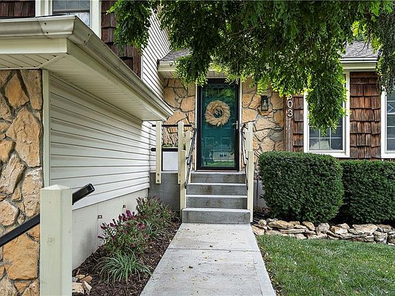 2nd image of 7803 N Stoddard Ave