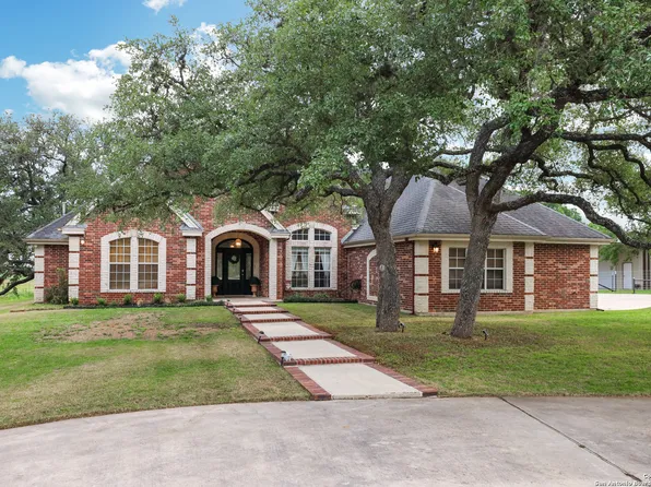159 WOODSTONE ST, Seguin, TX 78155