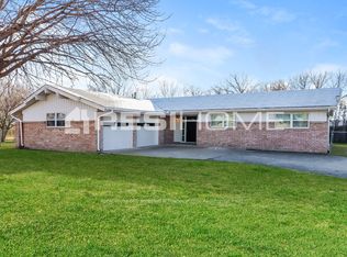 520 Branch Cir W, White Settlement, TX 76108