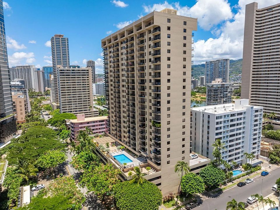 1st image of 2140 Kuhio Ave APT 2004
